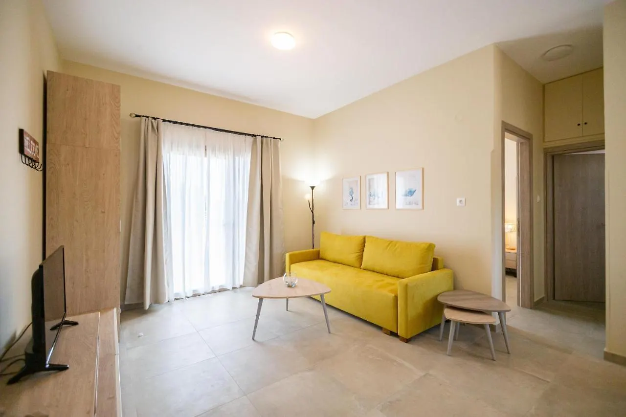 Varkes Suites 2 Nea Moudania Apartment