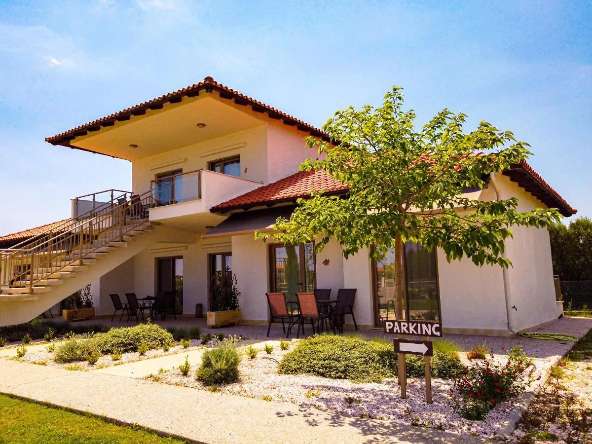 Varkes Suites 2 Nea Moudania